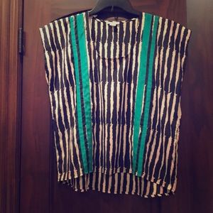 Sleeveless shirt Bar III. Size med runs large